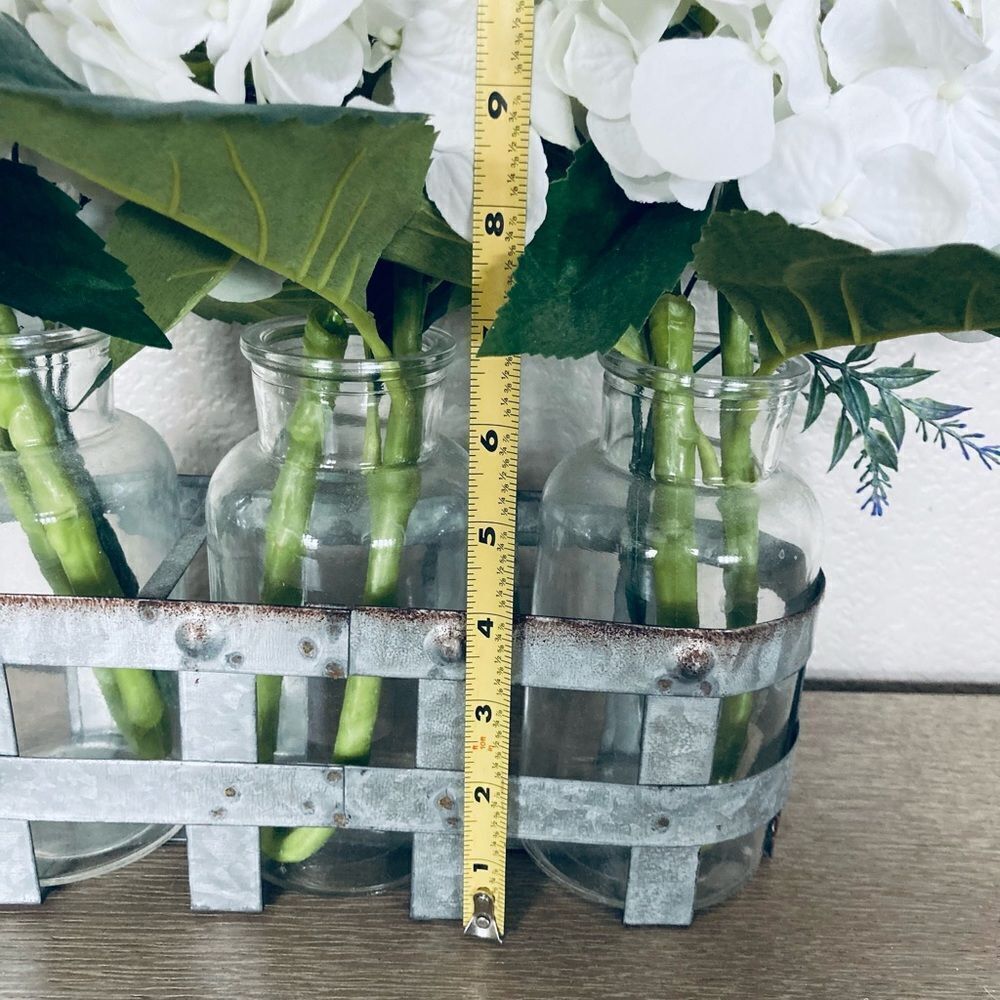 Farmhouse Hydrangea Floral Vase Centerpiece - Picture 3 of 4